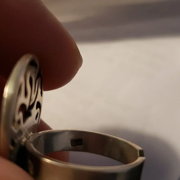 Handcrafted Egyptian Sterling Silver Mother of Pearl Ring - Picture 6 of 7